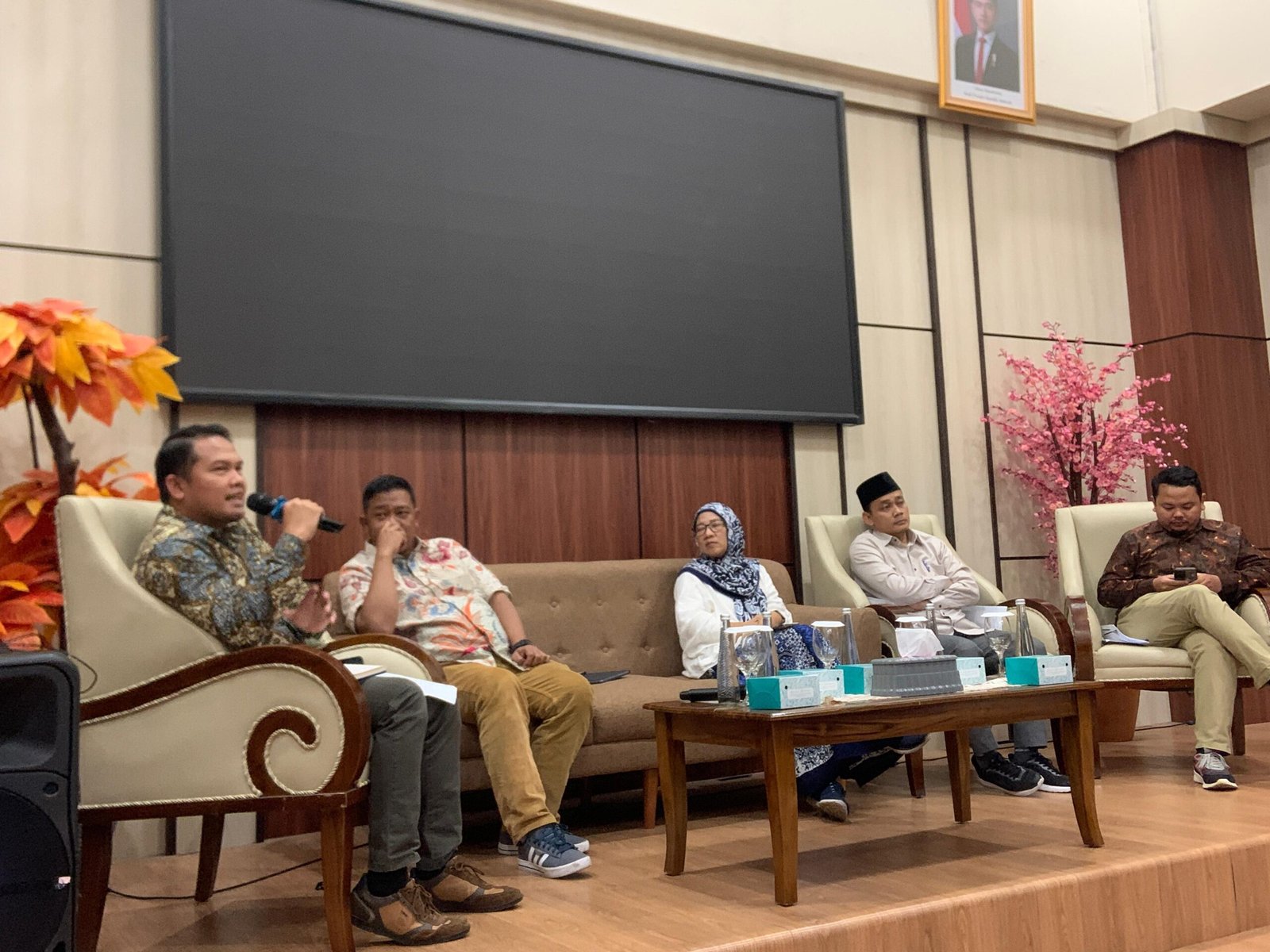 Personal Branding untuk Pemimpin Bisnis Syariah: Membangun Kepercayaan Melalui Integritas